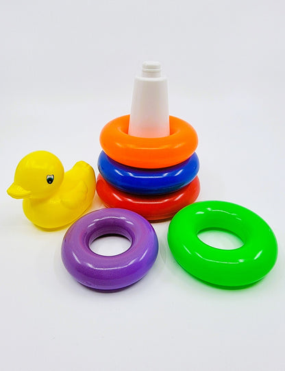 Pyramide canard avec anneaux empilables