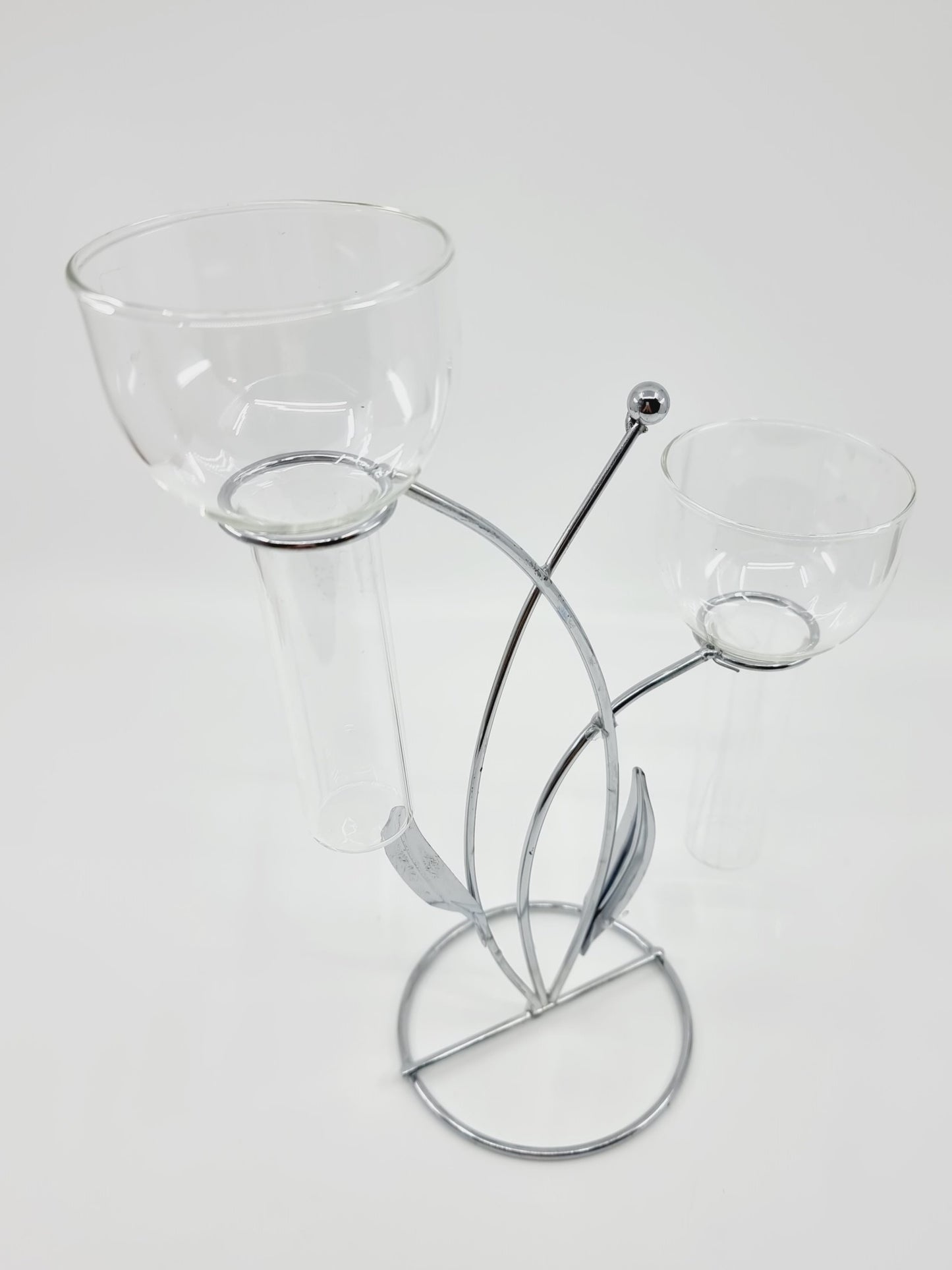 Support avec deux fioles en verre