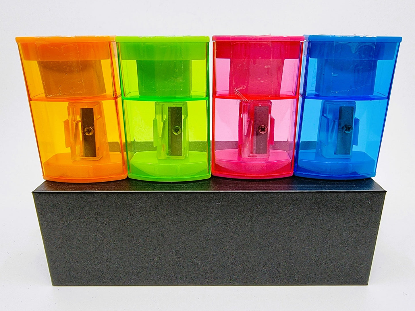 Taille-crayon avec réservoir et gomme (1 pièce)