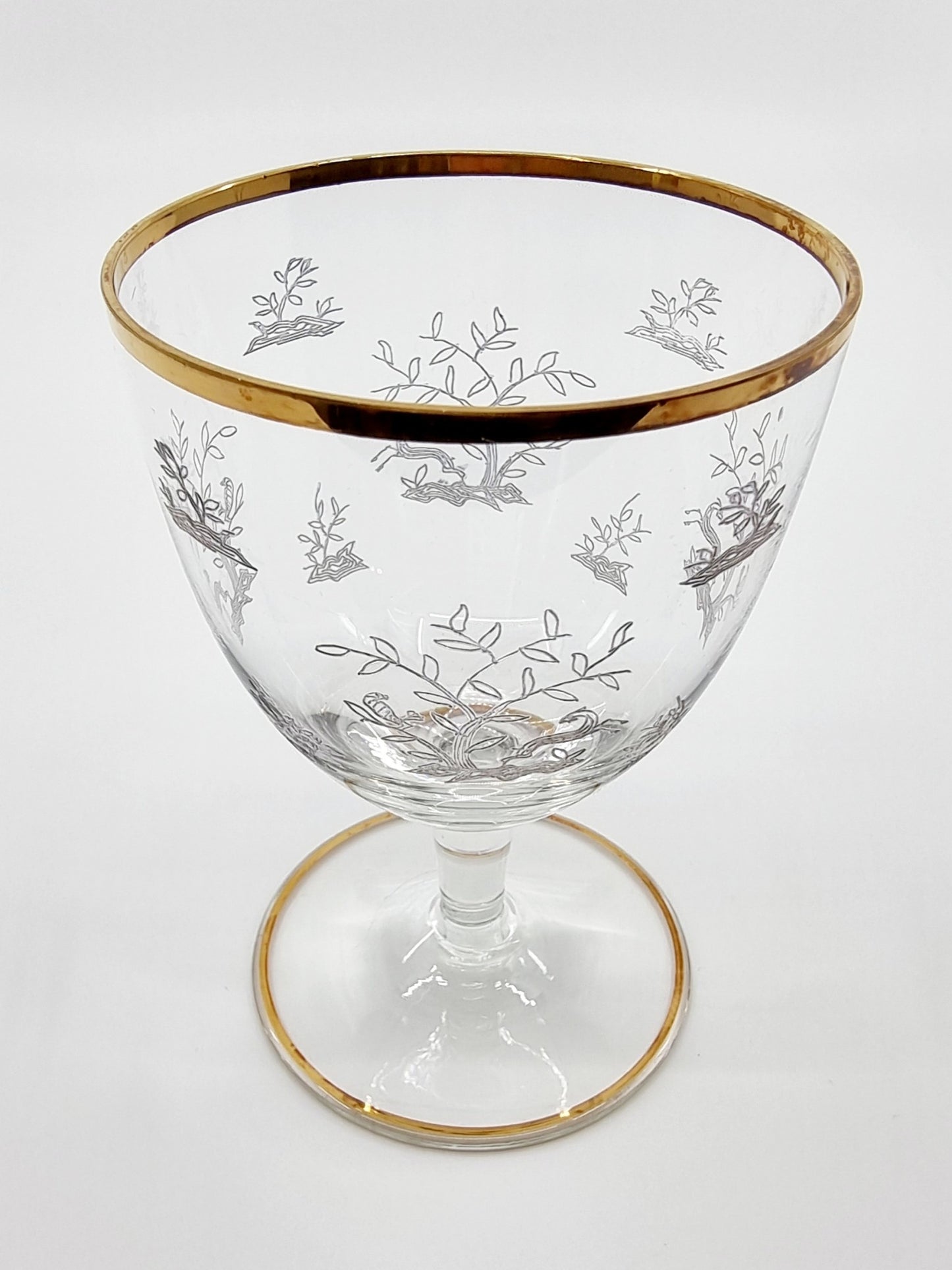Verre à pied à motif et dorure (12 pièces)