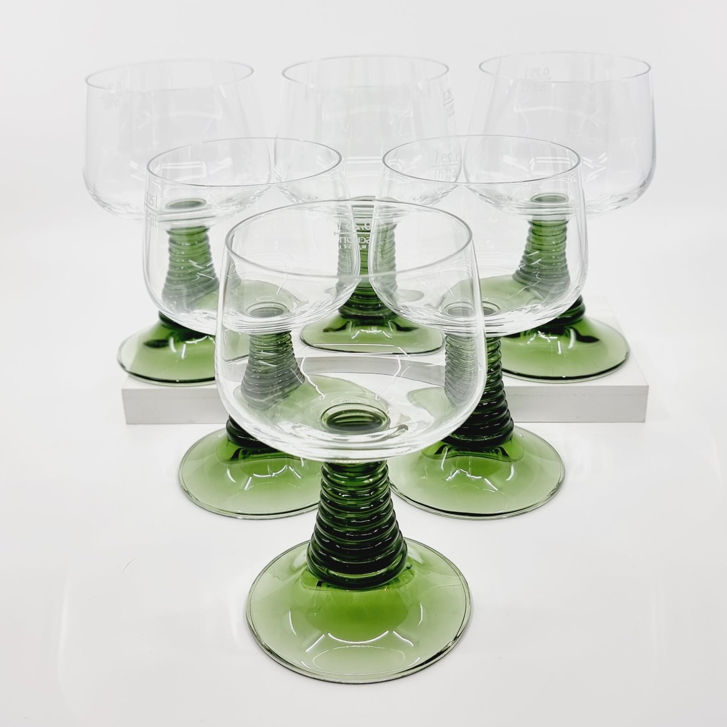 Verre à vin pied vert (6 pièces)